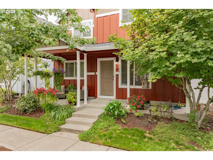 Property Photo:  1106 SE 6th St  WA 98604 