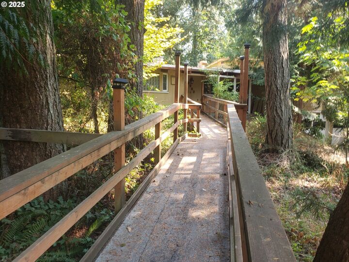 Property Photo:  2962 Laurel Rd  WA 98632 