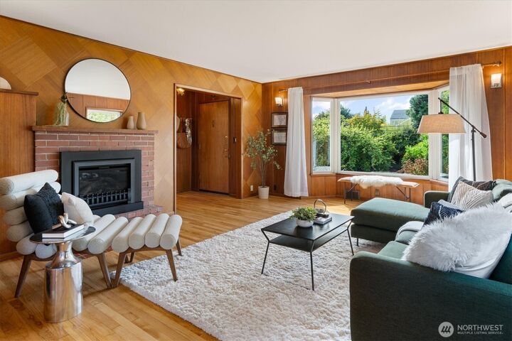 Property Photo: 10046 Mary Avenue NW WA 98177