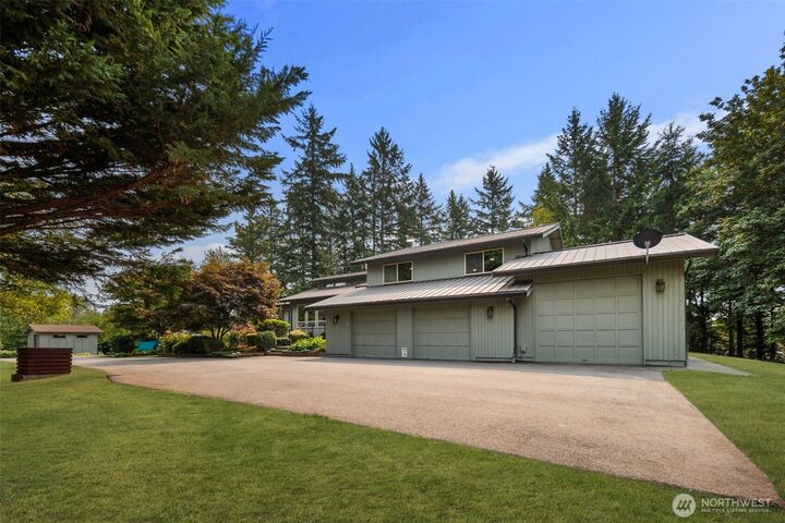 Property Photo:  23601  160th Avenue SE  WA 98042 