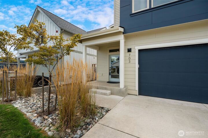 Property Photo:  703  Northview Street  WA 98226 