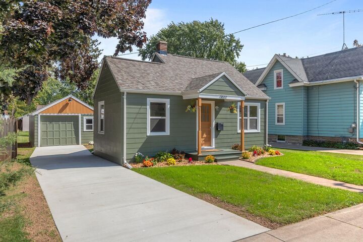 Property Photo: 1832 Mt Vernon Street WI 54901