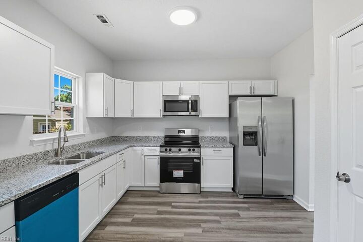 Property Photo: 2840 Mapleton Ave VA 23504