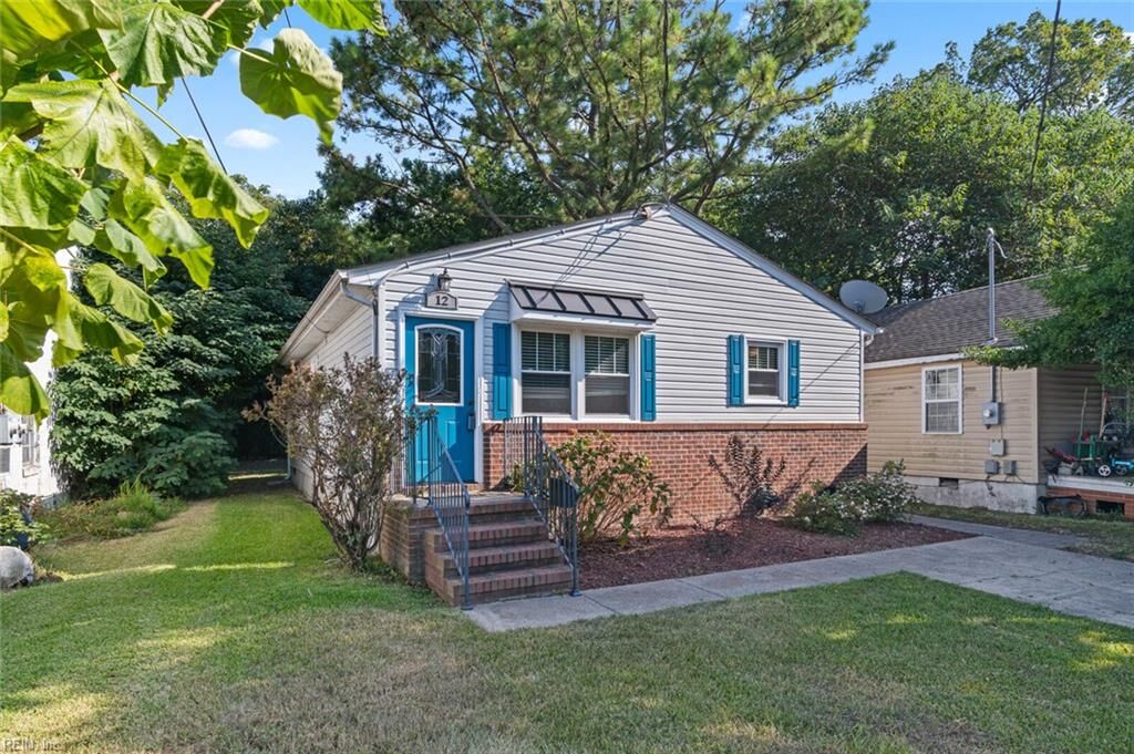 Property Photo: 12 N Hope St VA 23663