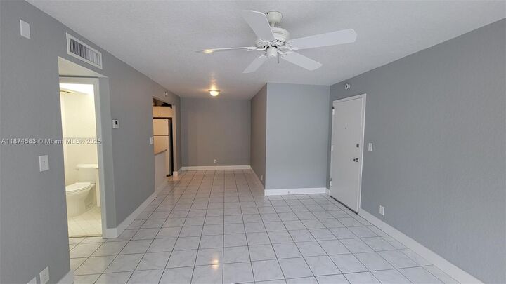Property Photo: 1 Jacaranda Country Club Dr 104 FL 33324
