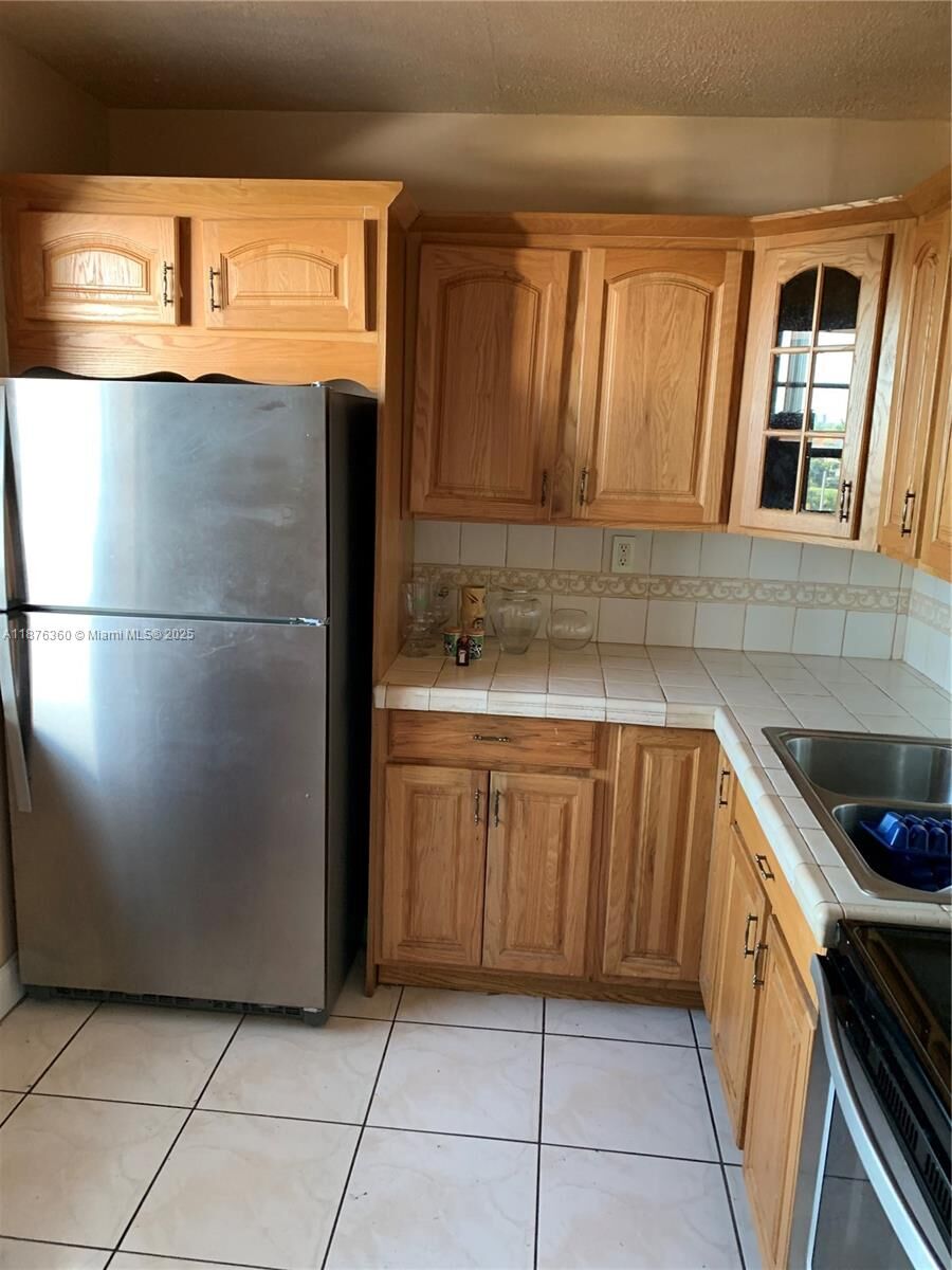 Property Photo:  9440 Fontainebleau Blvd 513  FL 33172 