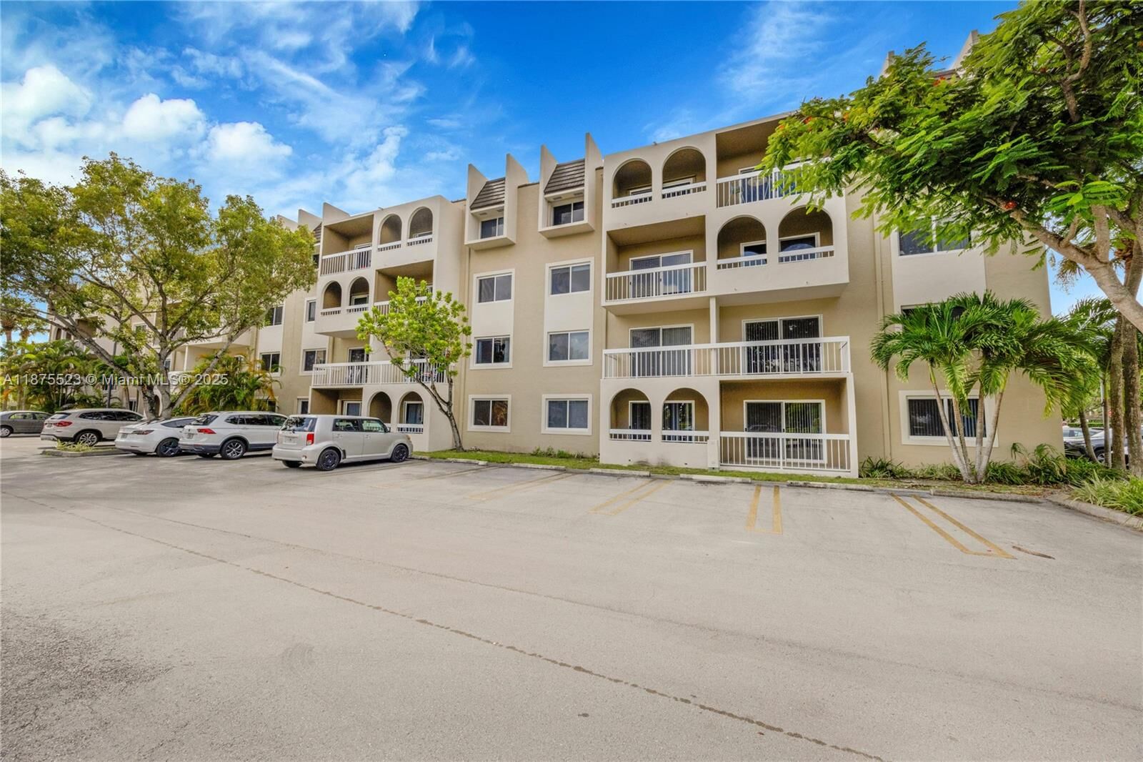 Property Photo: 7915 Camino Real N-101 FL 33143
