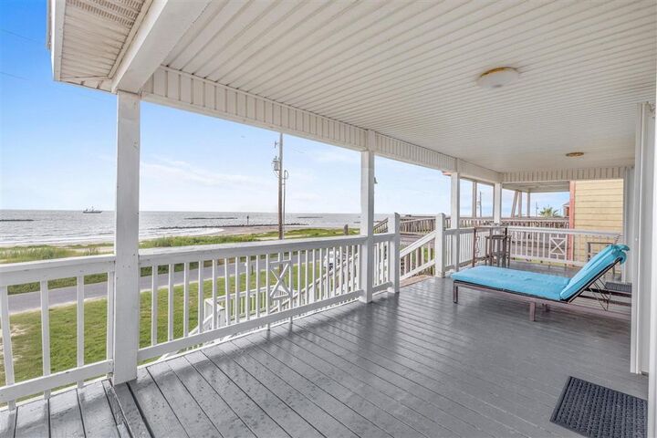 Property Photo:  122 Beach Boulevard  LA 70631 