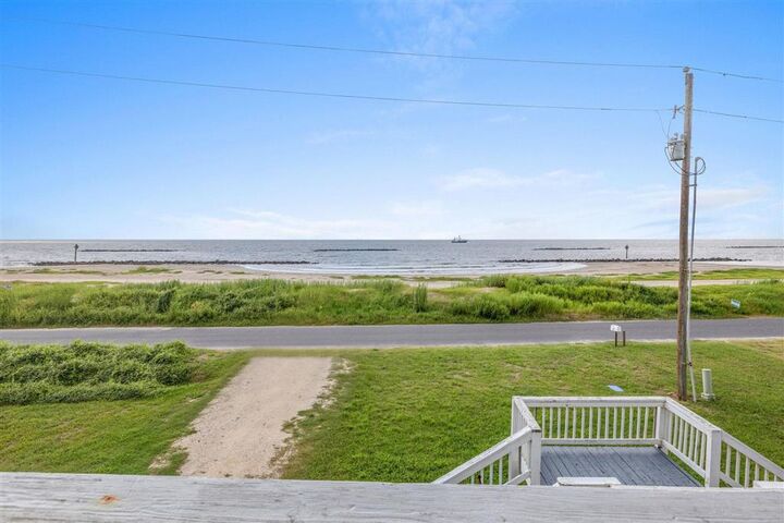 Property Photo: 122 Beach Boulevard LA 70631
