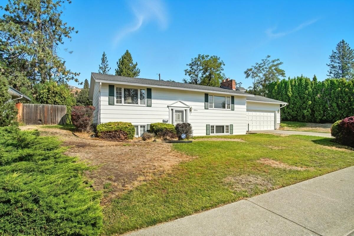 Property Photo:  3316 W Woodside Ave  WA 99208 