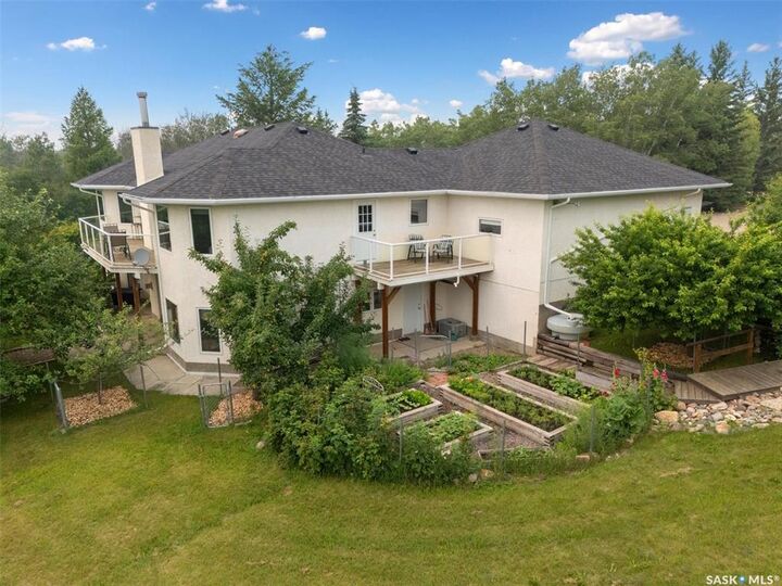 Property Photo:  103 Willow Road  SK S0K 0A0 