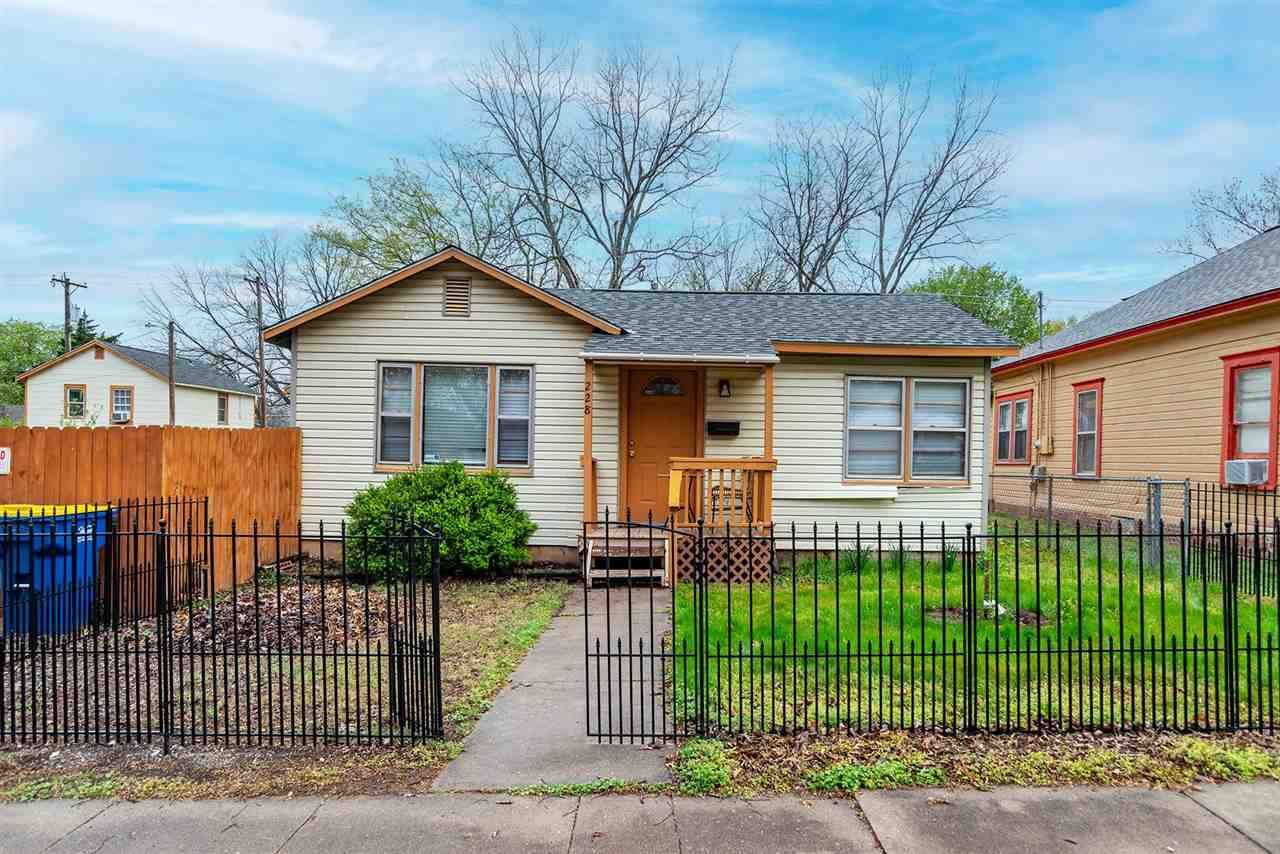 Property Photo: 228 S Lowry Street 228 1/2 S Lowry St OK 74075