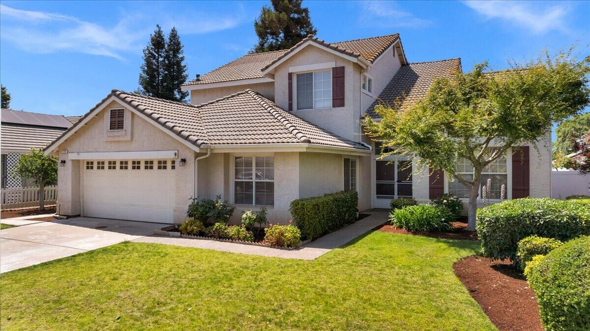 Property Photo:  2162 Decatur Avenue  CA 93611 