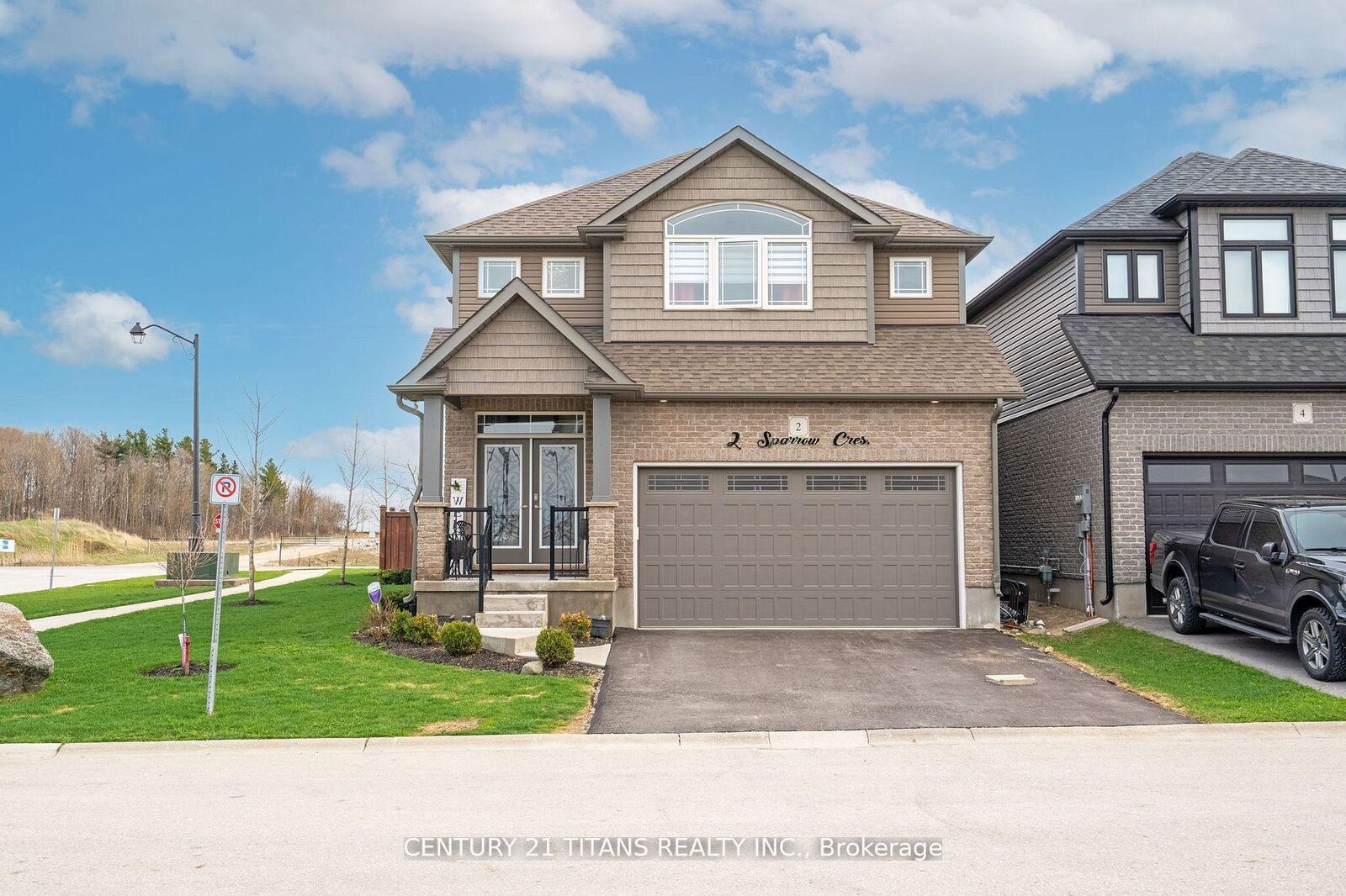 Property Photo:  2 Sparrow Crescent E  ON L9W 7P2 