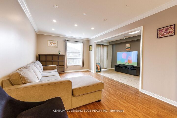 Property Photo: 68 Barkdale Way ON L1N 0E9