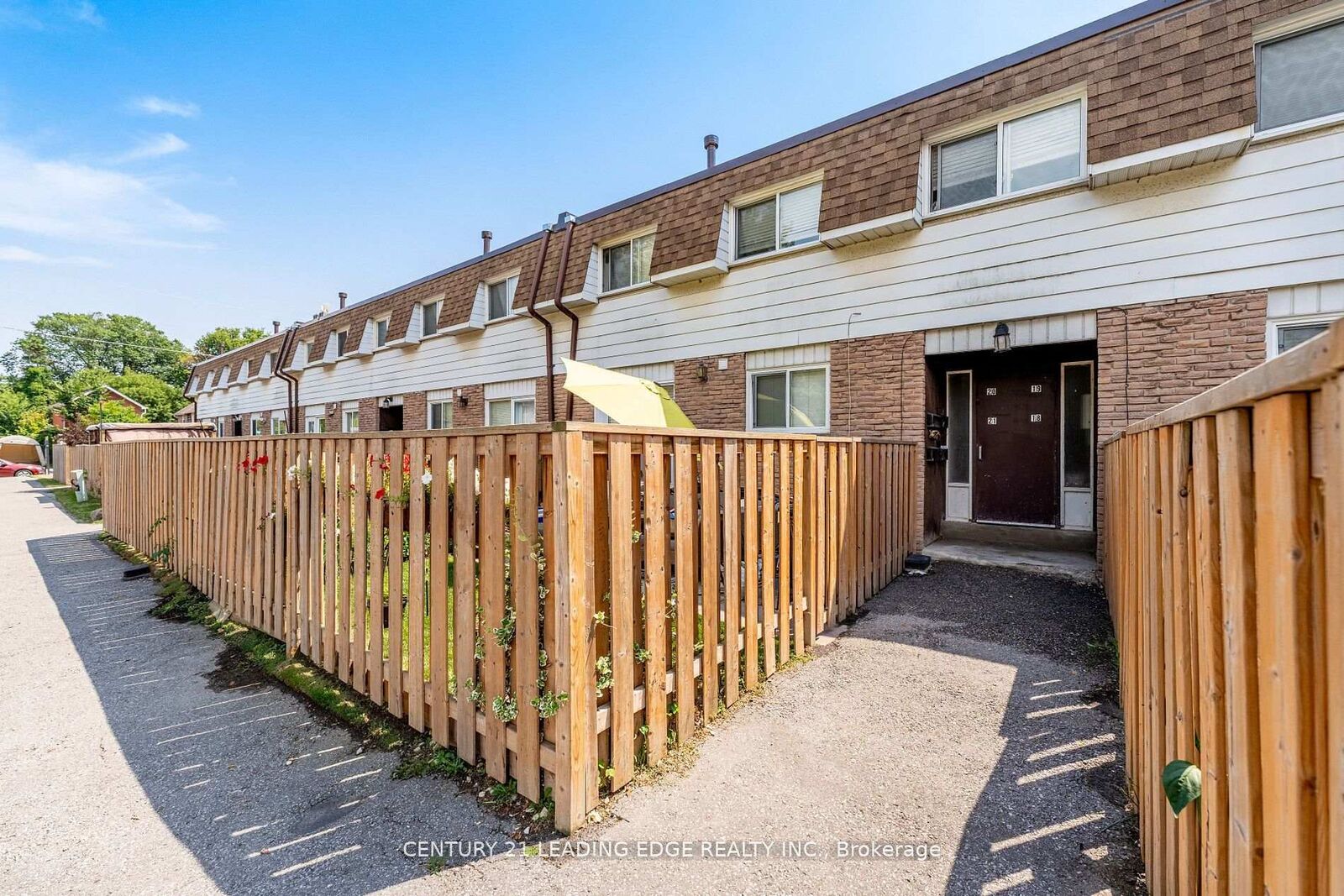 Photo de la propriété: 730 Cedar Street 19 ON L1H 4M6