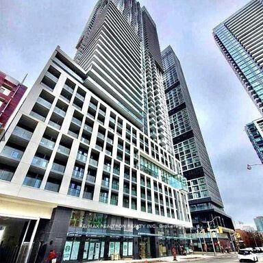 Property Photo:  251 Jarvis Street 4812  ON M5B 2C2 