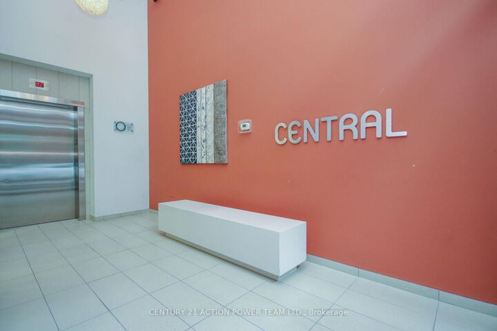 Property Photo: 349 McLeod Street 827 ON K2P 0S1