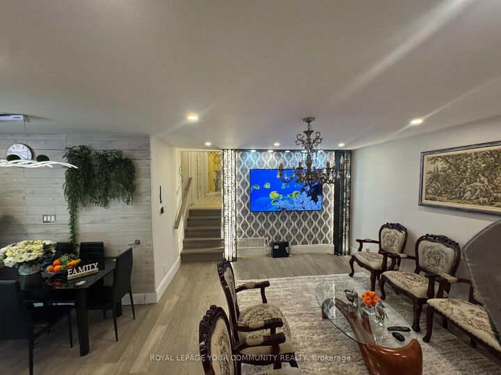 Photo de la propriété: 268 Pasadena Drive ON L4P 2Y9