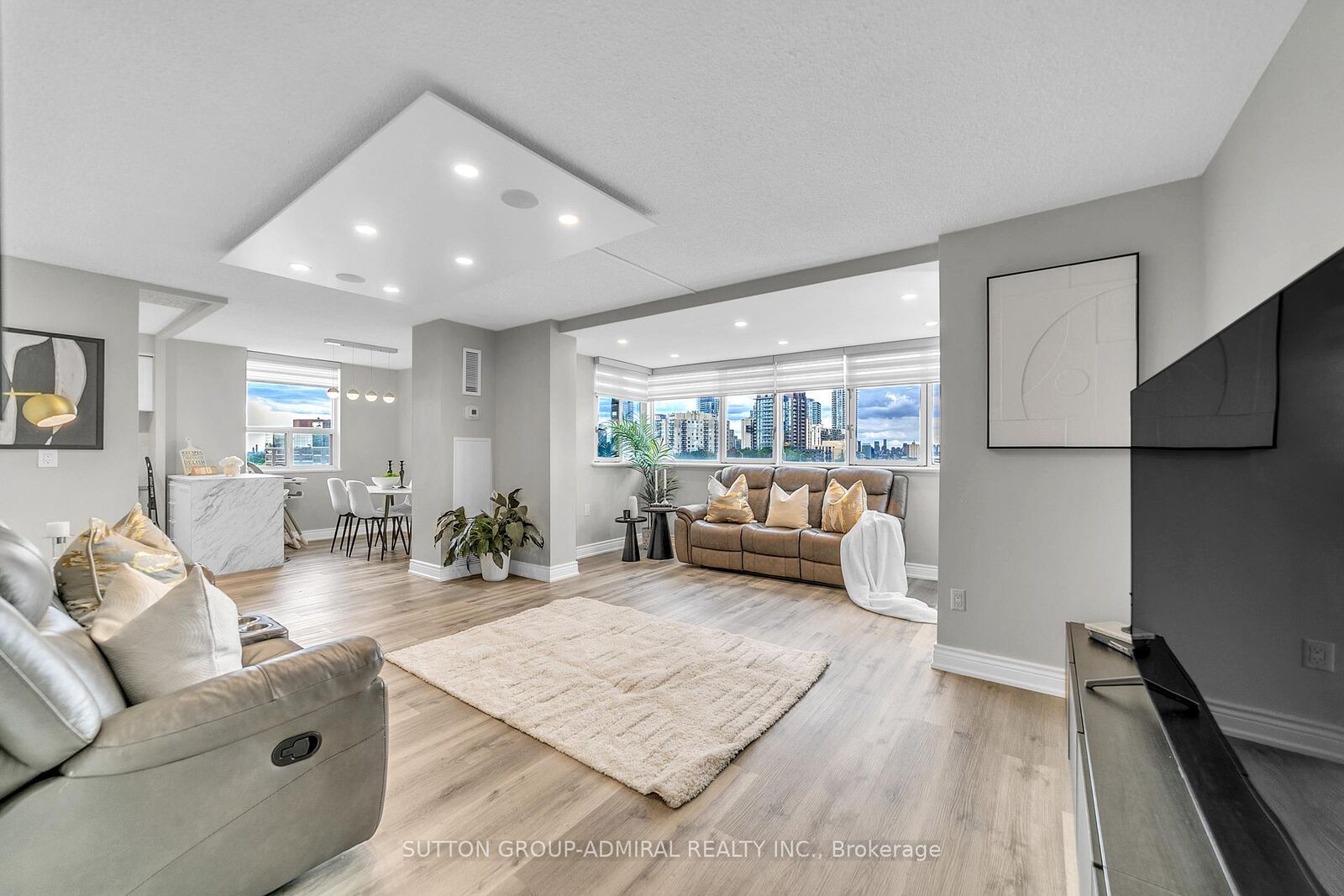 Property Photo: 5 Old Sheppard Avenue 808 ON M2J 4K3