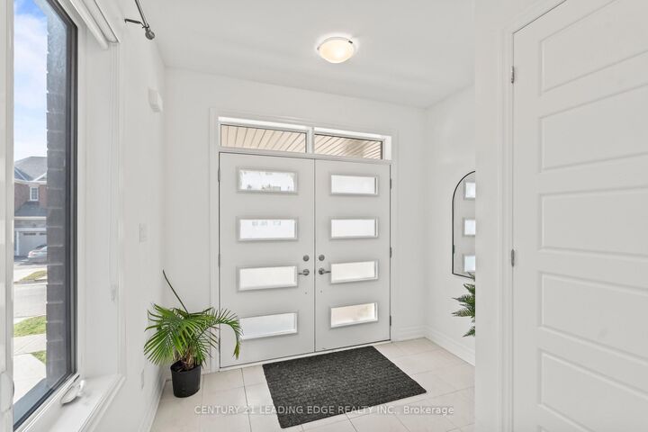 Property Photo:  43 William Nador Street  ON N2E 3X8 