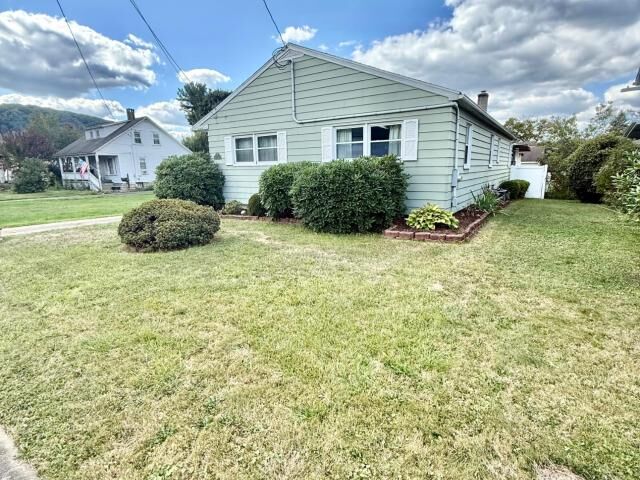 Property Photo:  5 Malvina Street  PA 16365 