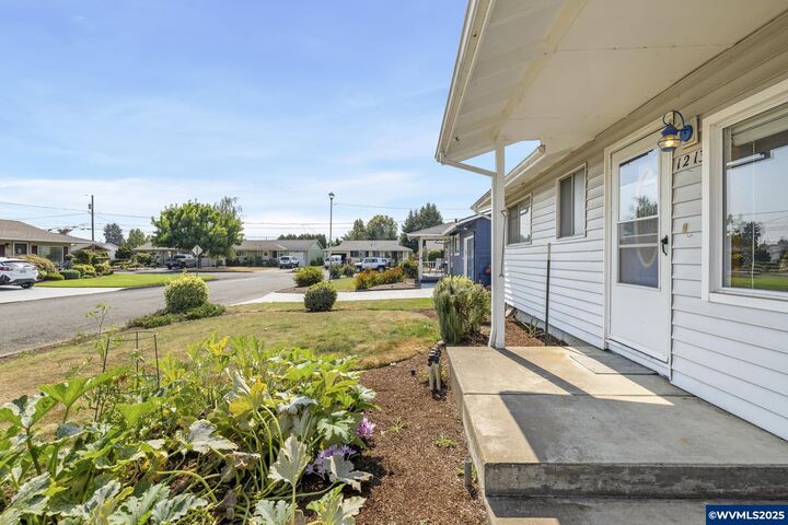 Property Photo: 1213 Quinn Rd OR 97071