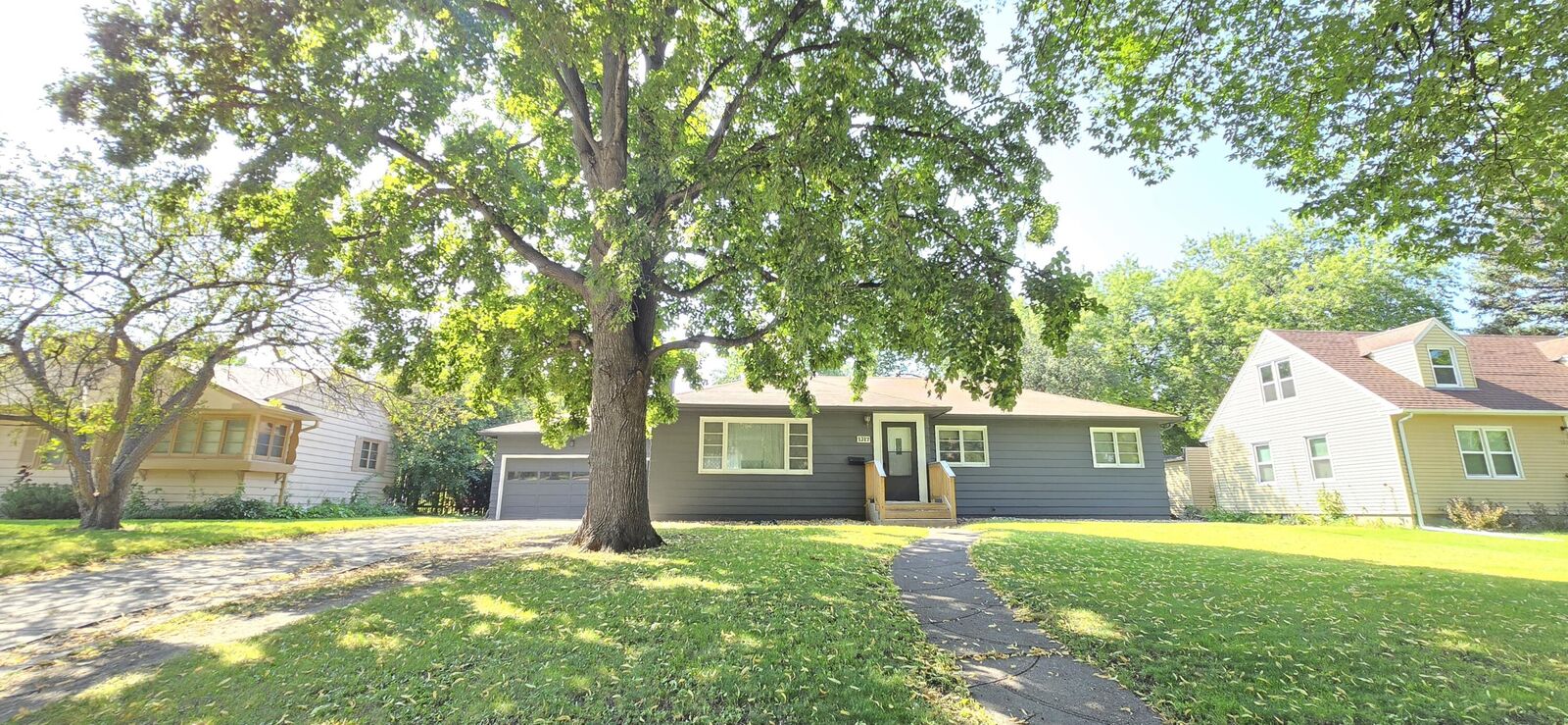 Property Photo:  1317 N 2nd St  SD 57401 