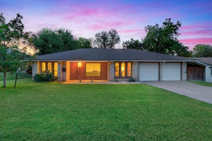 9010 Laurel Grove Drive  Austin TX 78758 photo