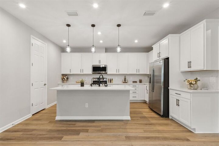 Property Photo: 75309 White Rabbit Avenue FL 32097