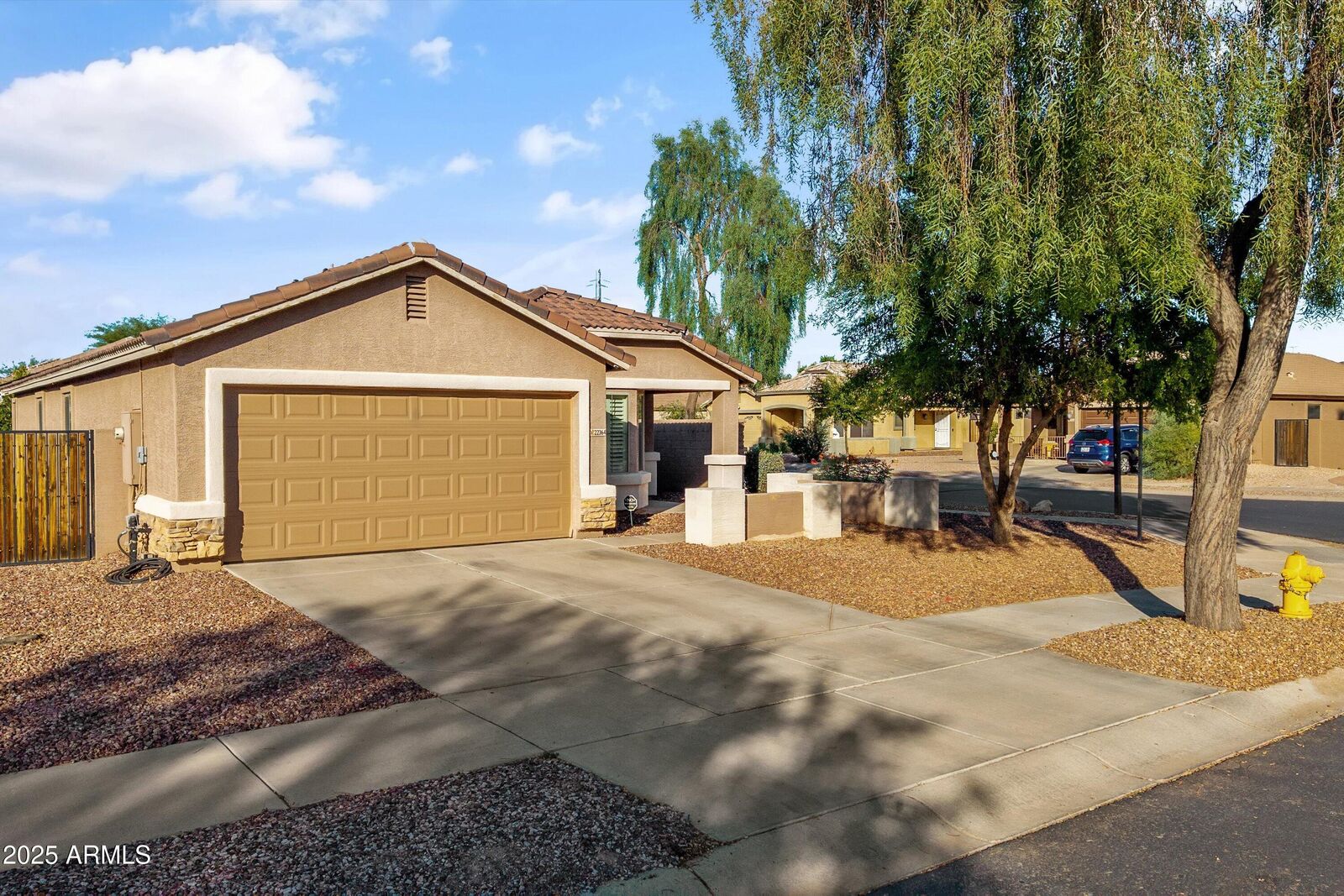 Property Photo:  22364 E Via Del Rancho Road  AZ 85142 