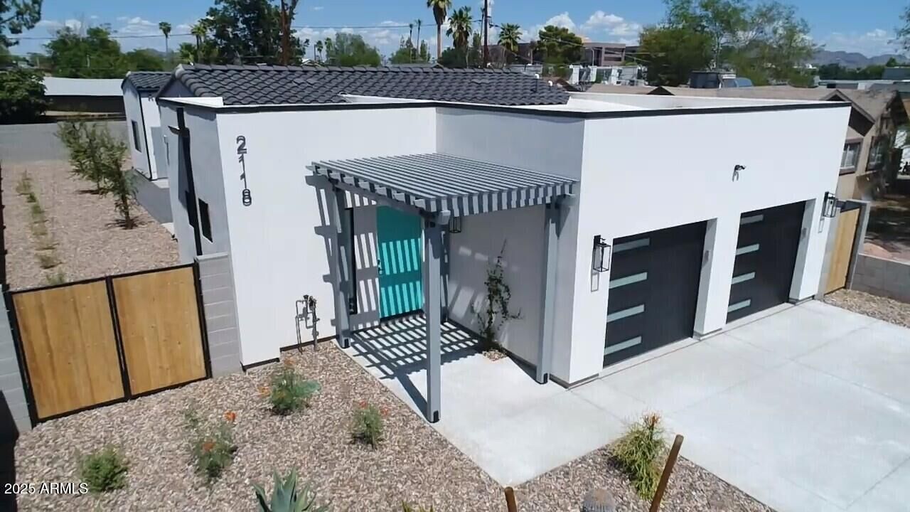 Property Photo: 2118 W Elm Street AZ 85015
