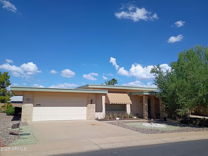 Property Photo: 16017 N Nicklaus Lane AZ 85351