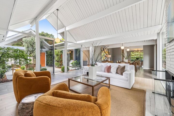 Property Photo: 100 Mount Lyell Drive CA 94903