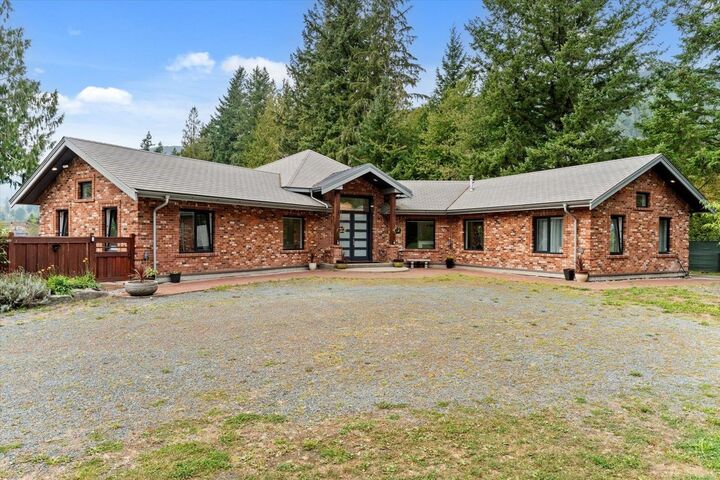 Property Photo: 1185 Columbia Valley Road BC V2R 4X6