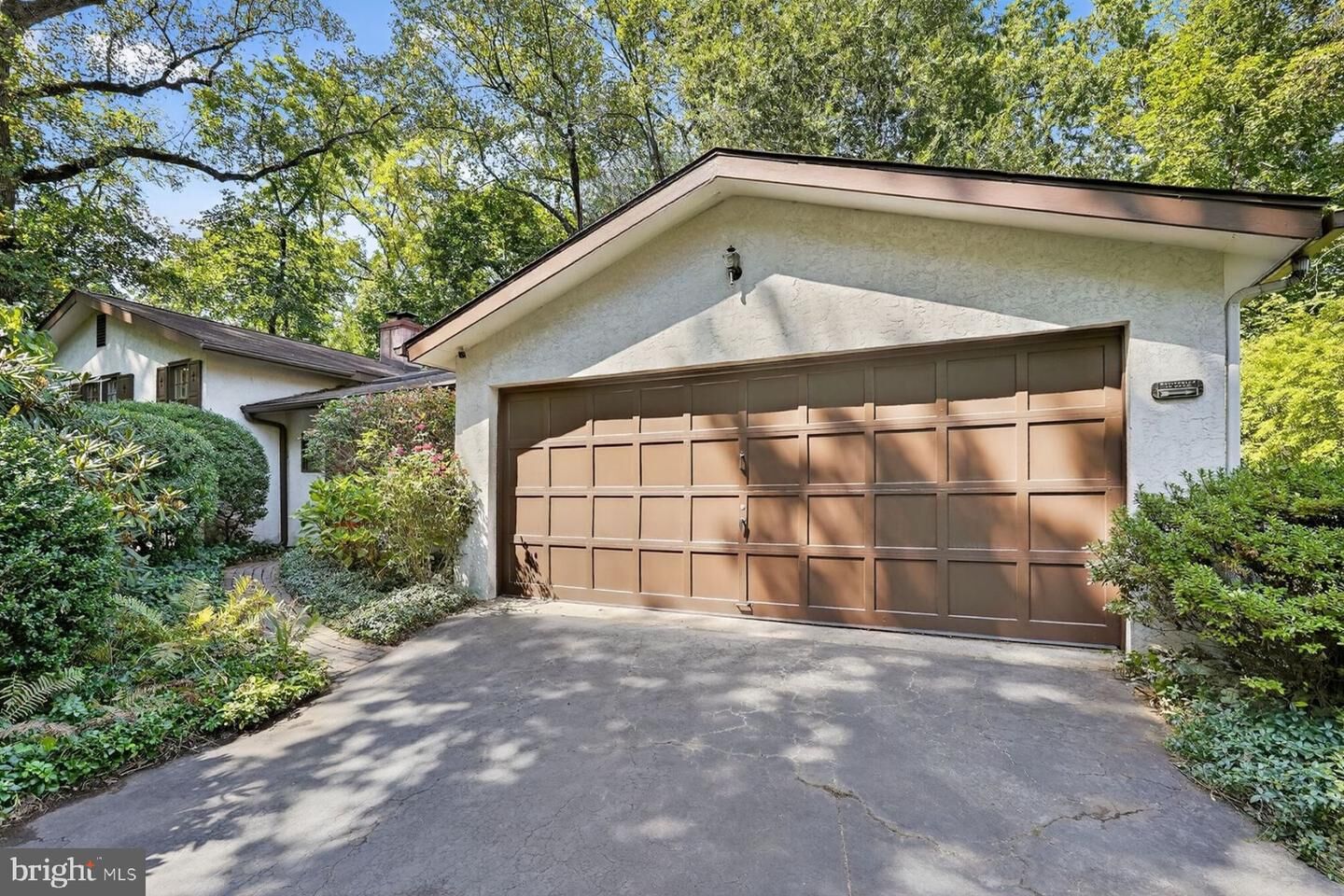 Property Photo: 157 Edgewood Drive PA 19002