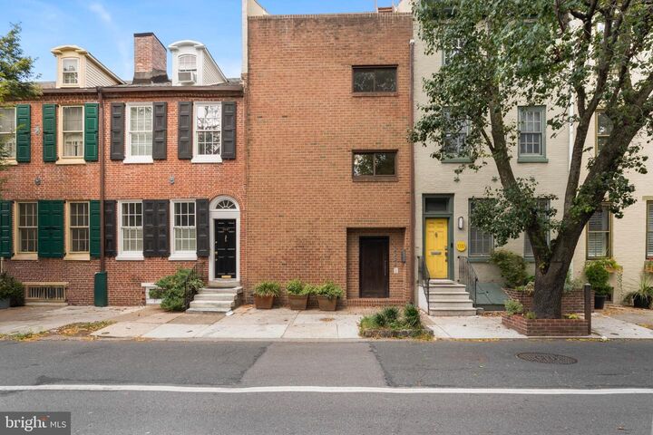 Property Photo: 1035 Lombard Street 1 PA 19147