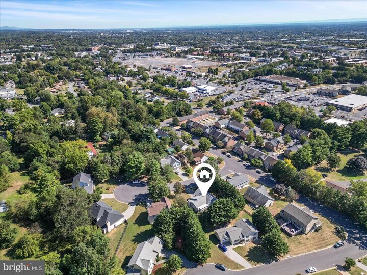 Property Photo:  609 Crystal Court  VA 22601 