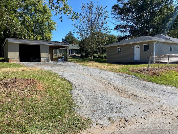 Property Photo:  230 McArthur Street  NC 28043 