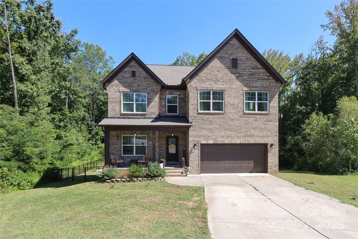 Property Photo: 10105 Greenwood Court 27 NC 28215