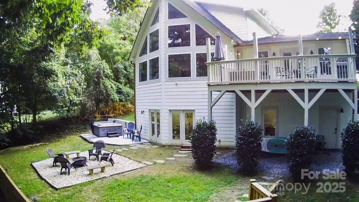 Property Photo: 555 Laurel Cove Road NC 28677