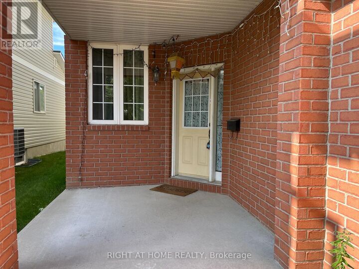 Property Photo: 270 Deercroft Avenue ON K2J 5B8