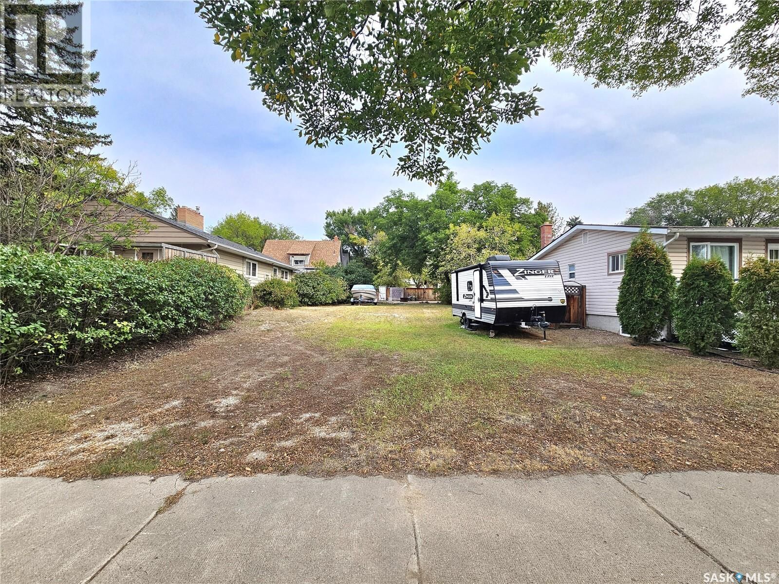 Property Photo:  312 Oxford Street E  SK S6H 1E6 