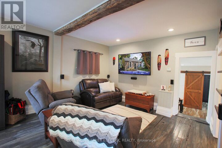 Property Photo:  188 Antrim Street  ON K9H 3G4 