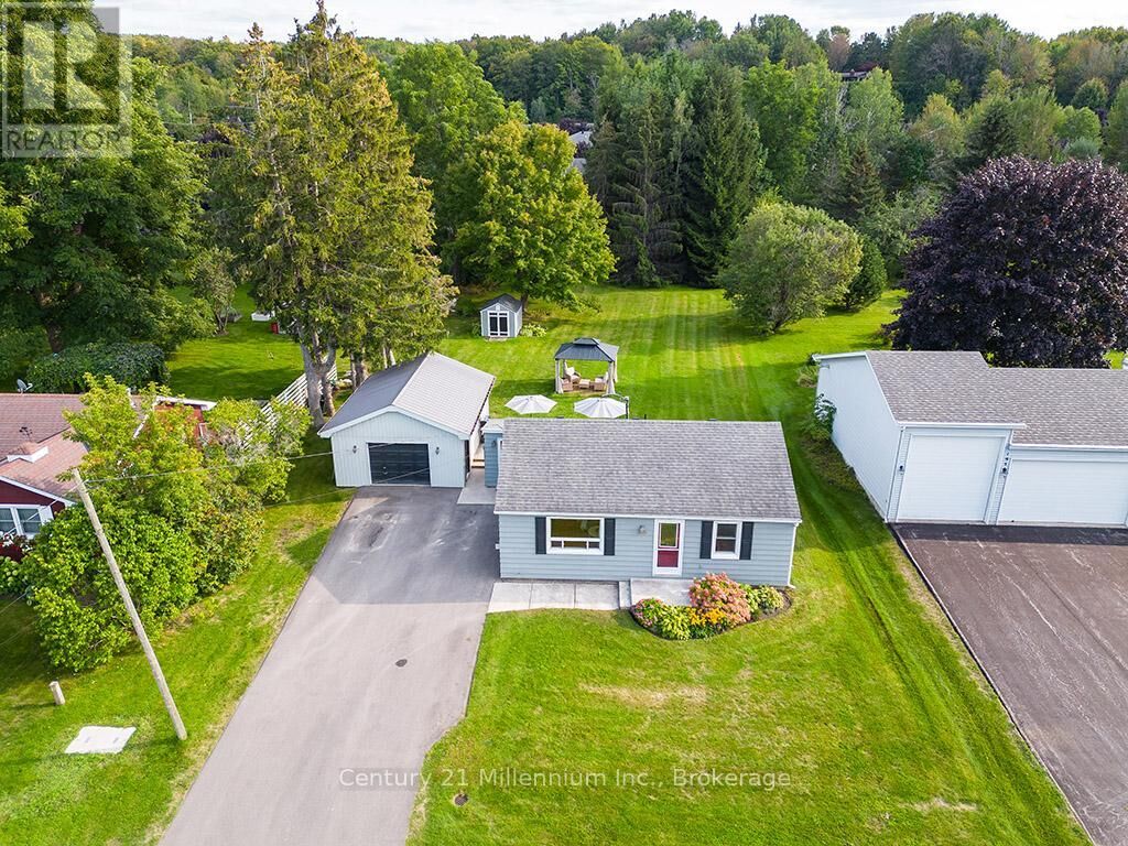 Photo de la propriété:  203 Aiken Street  ON N4L 1B3 