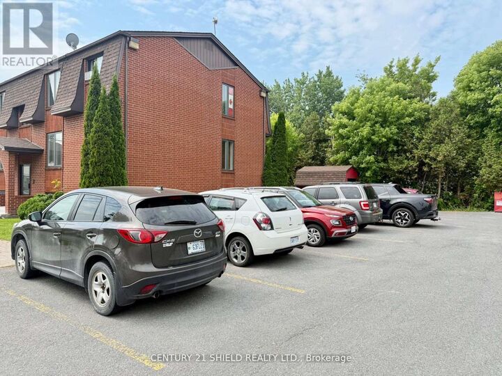 Photo de la propriété:  124 Military Road North  ON K0C 1N0 