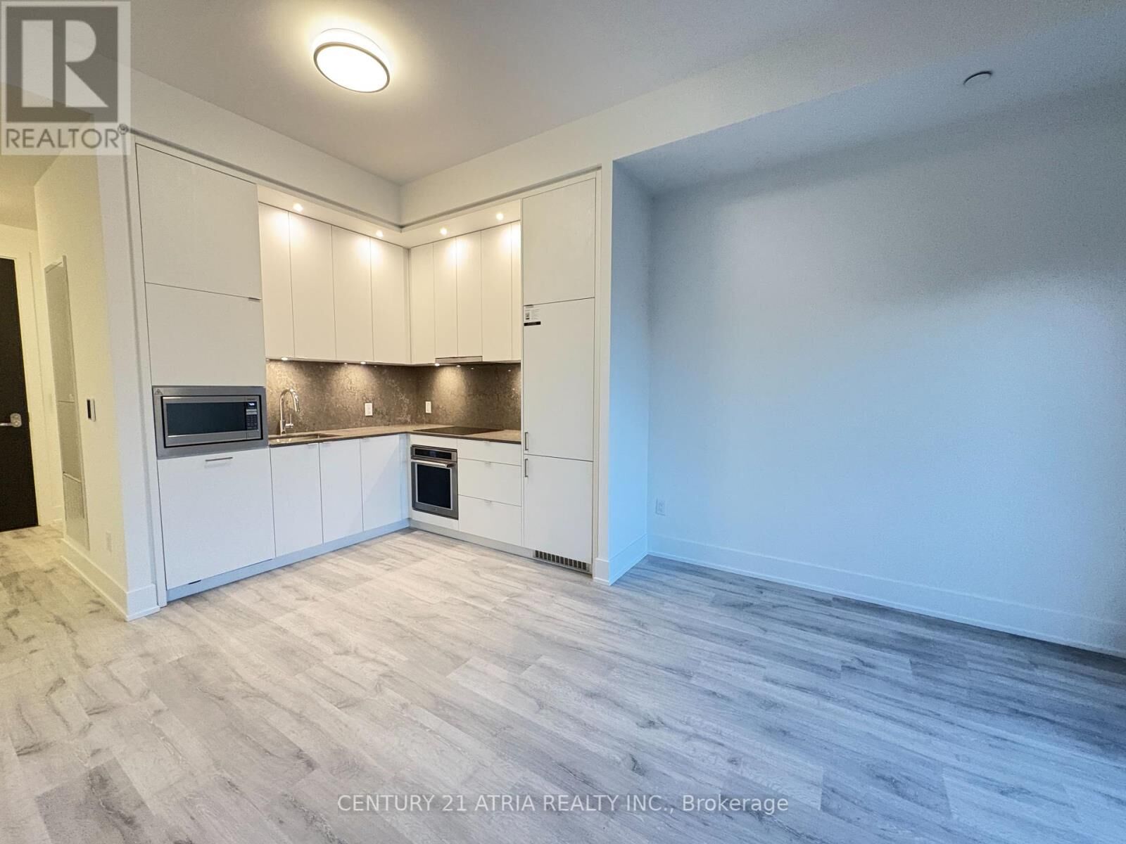 Property Photo: 259 The Kingsway Mz06 ON M9A 3T6