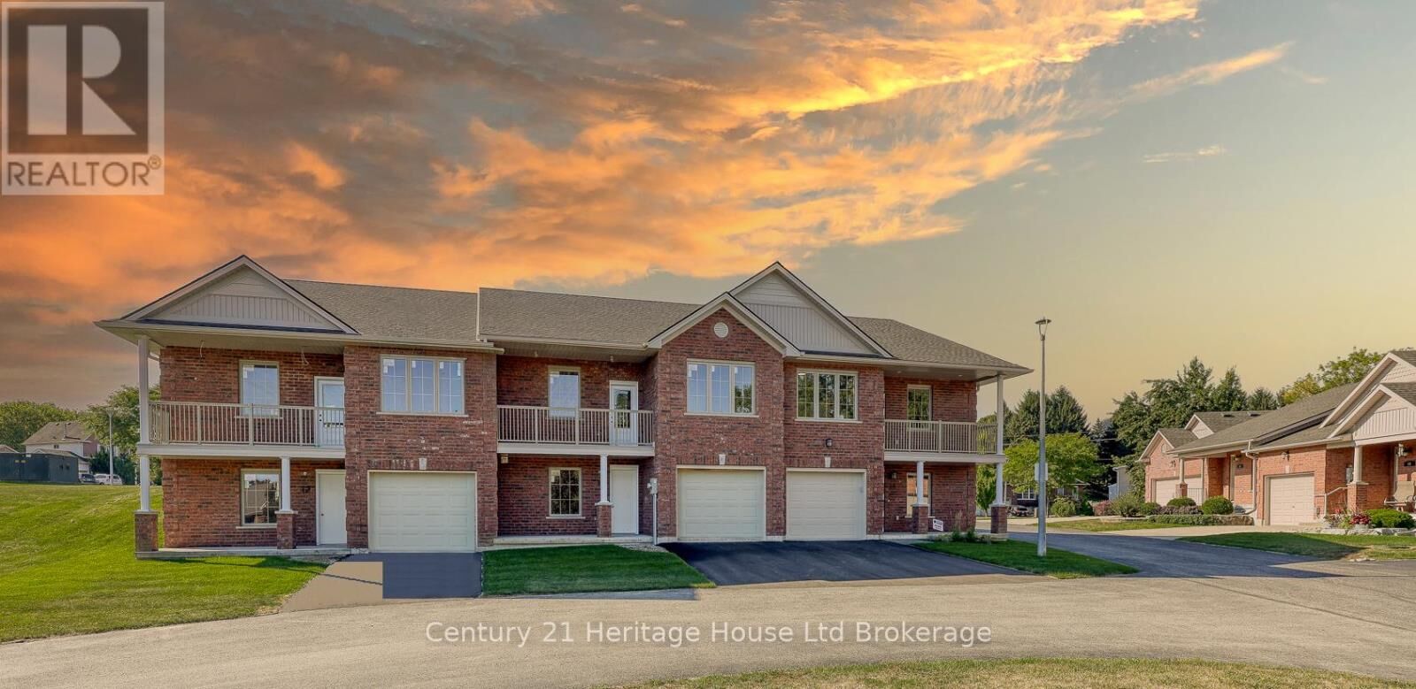 Property Photo:  19 Anderson Street 12  ON N4S 9A3 