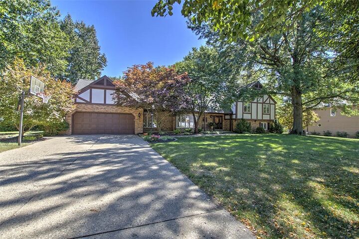 Property Photo:  818 Stevens Creek Court  IL 62535 
