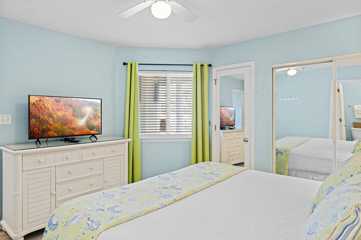 Property Photo: 862 Scallop Court 105 FL 32548